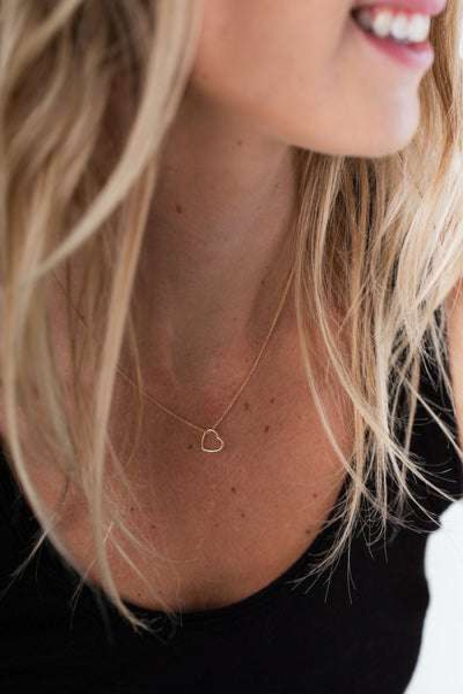 Womens * | One & Eight Gold Open Heart Necklace