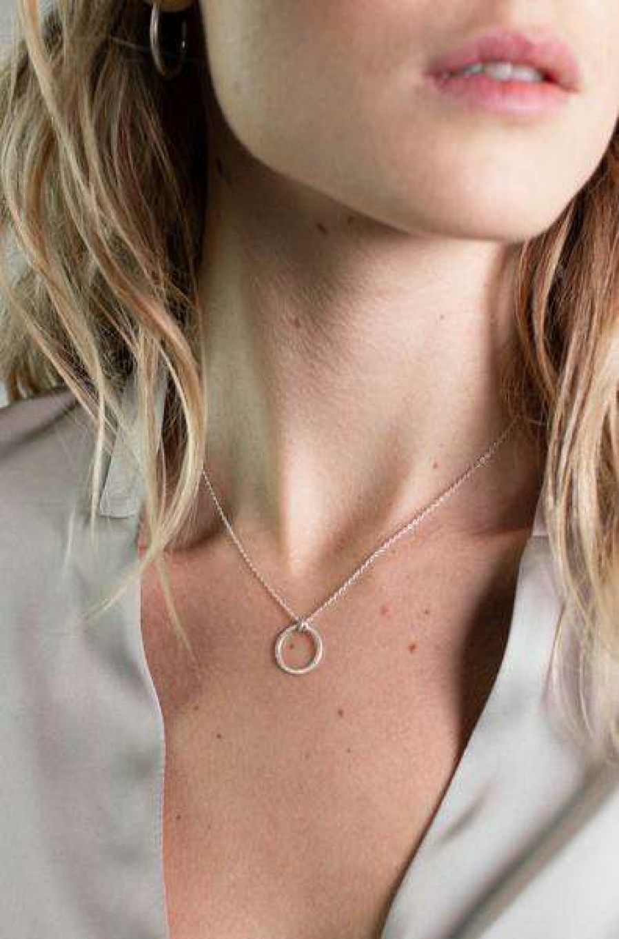 Womens * | One & Eight Silver Midi Brushed Hoop Necklace